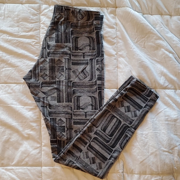 Nike Dri-Fit Women's Print Leggings - Picture 1 of 4